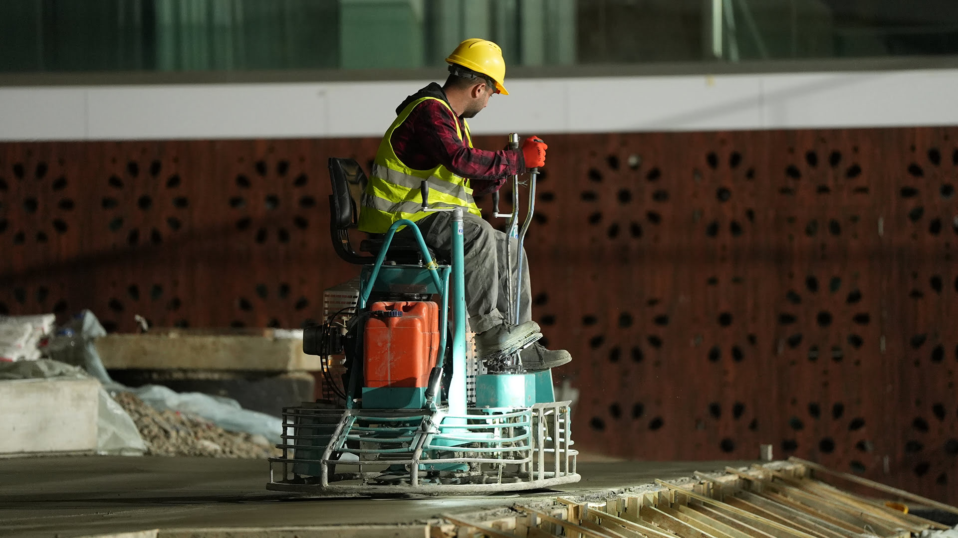 Шліфування бетонних підлоги
